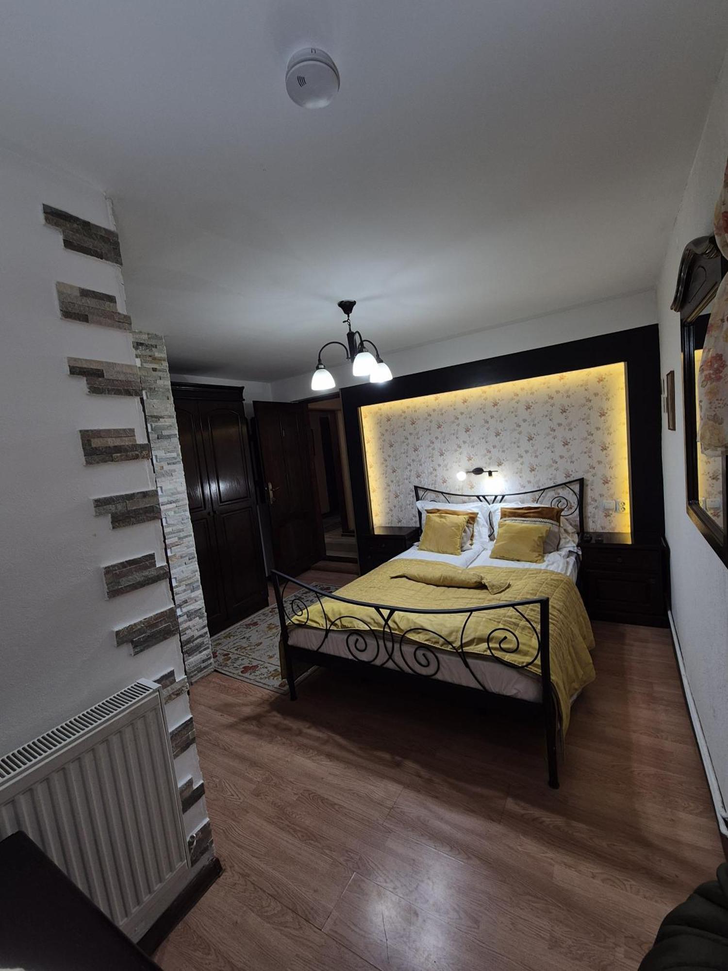 Pensiunea Dumbravita Hotel ริวเดมอรี ภายนอก รูปภาพ