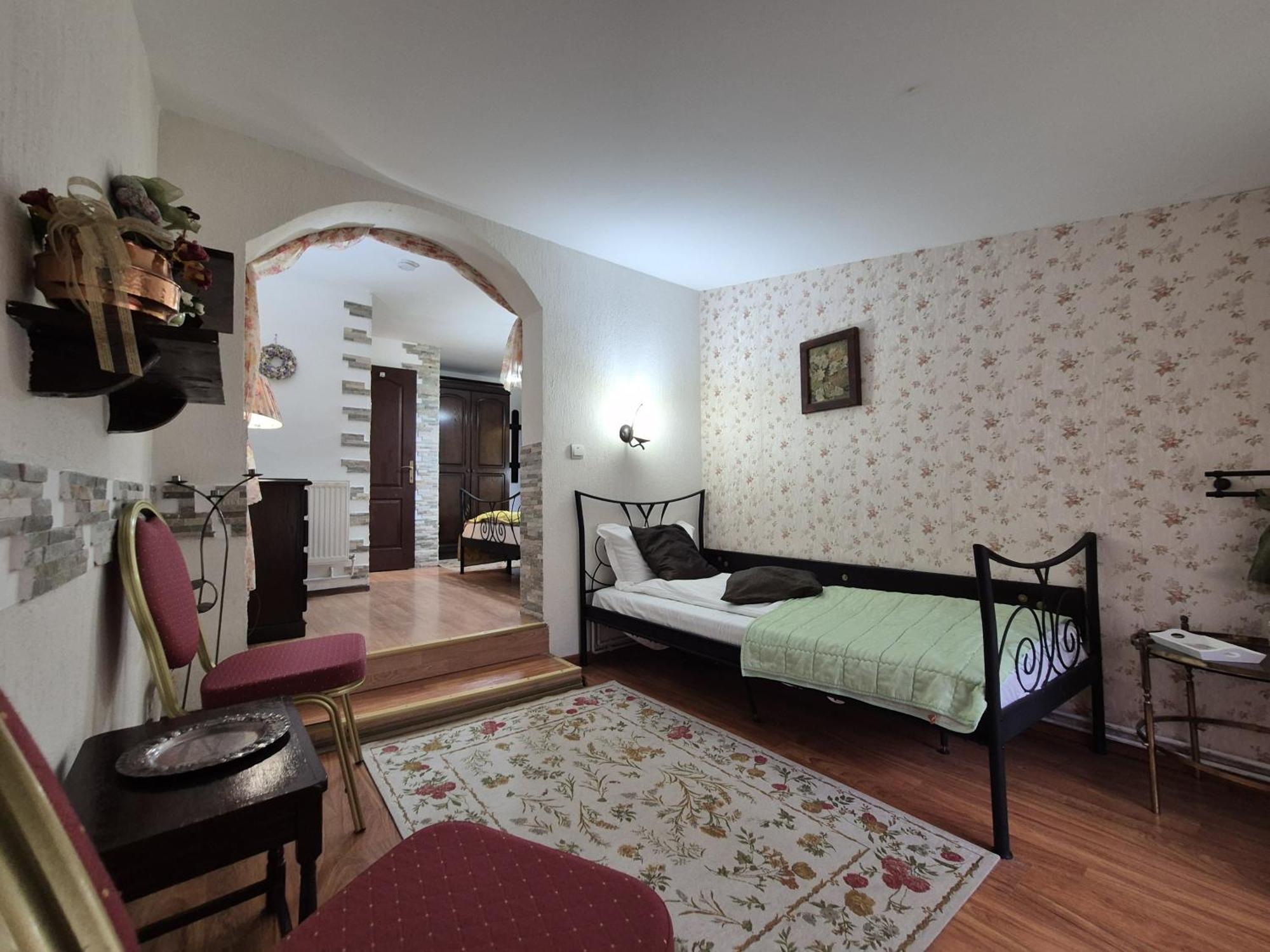 Pensiunea Dumbravita Hotel ริวเดมอรี ภายนอก รูปภาพ
