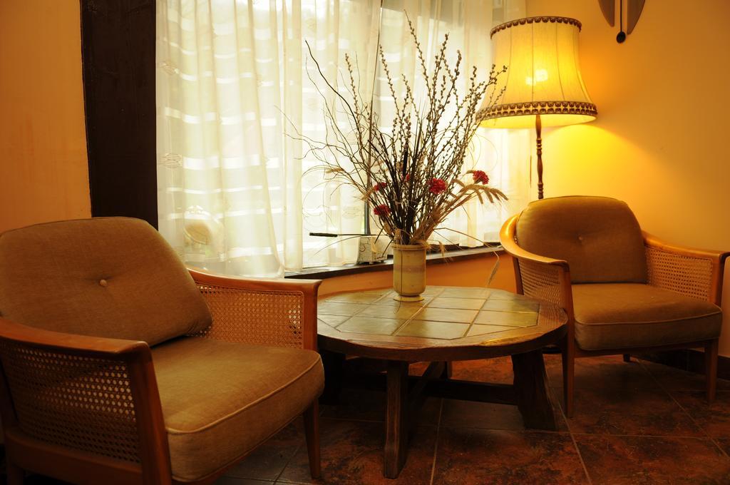 Pensiunea Dumbravita Hotel ริวเดมอรี ภายนอก รูปภาพ