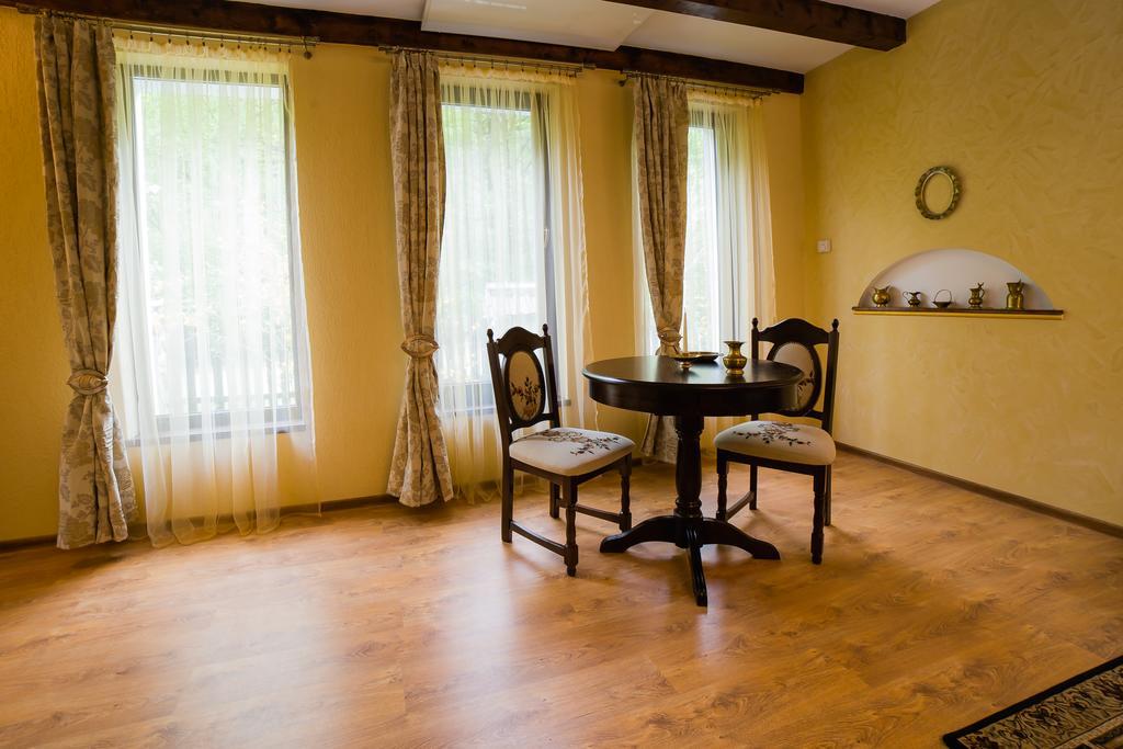 Pensiunea Dumbravita Hotel ริวเดมอรี ภายนอก รูปภาพ